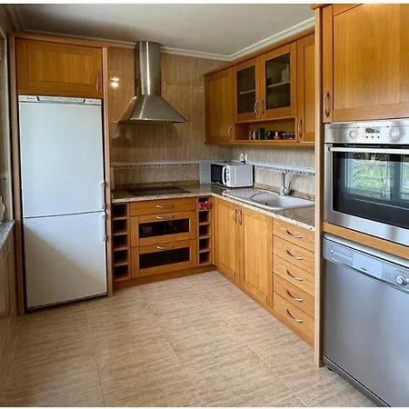 Apartment La *